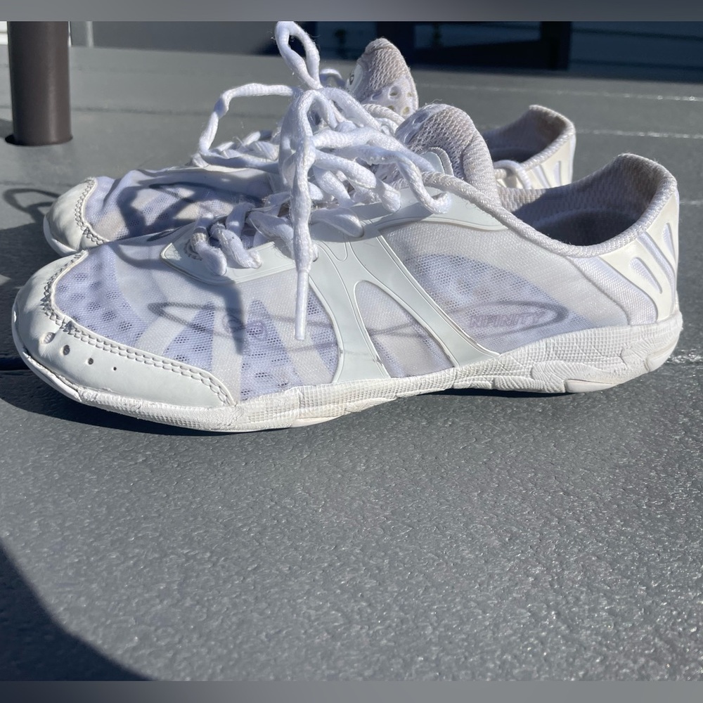 Size 6 nfinity vengeance - used